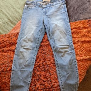 Liverpool Mid-Rise Skinny Jeans Light Wash